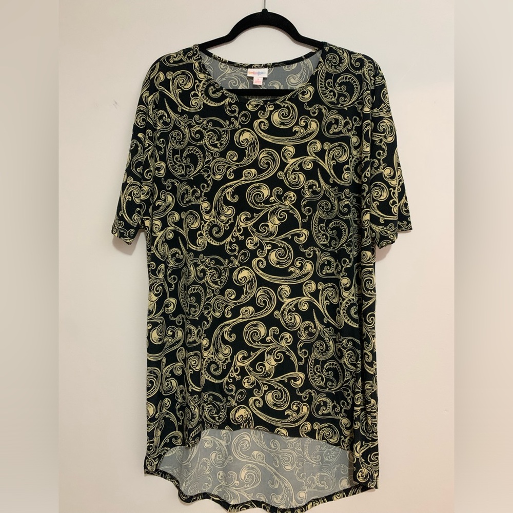 LulaRoe Irma tunic top